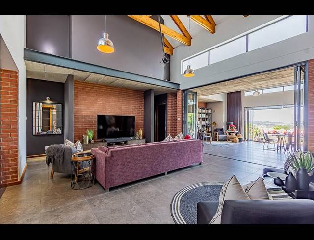 4 BEDROOM HOUSE FOR SALE IN COPPERLEAF ESTATE